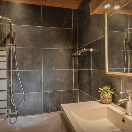 Chalet Uska - Ovo Network *